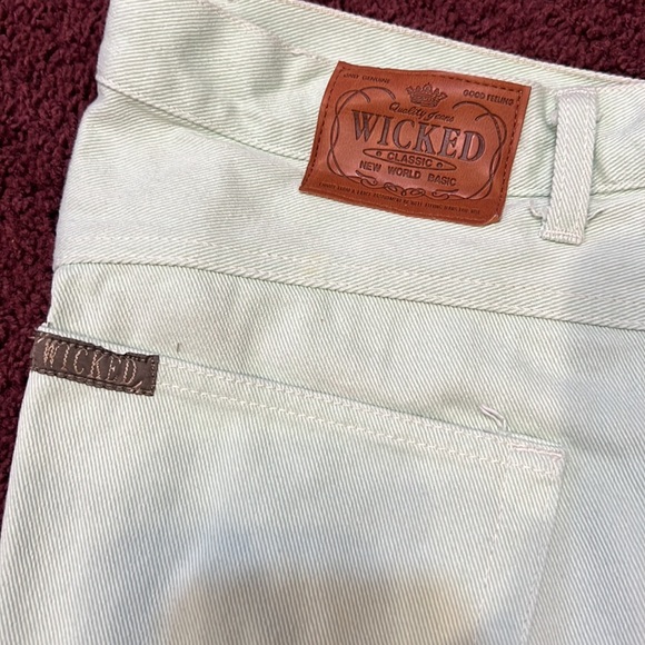 Mens Wicked lime green jean shorts size 36 NWOT ! - Picture 2 of 6